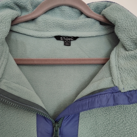 ~~STOIC💚 Fleece~~ - Picture 8 of 12